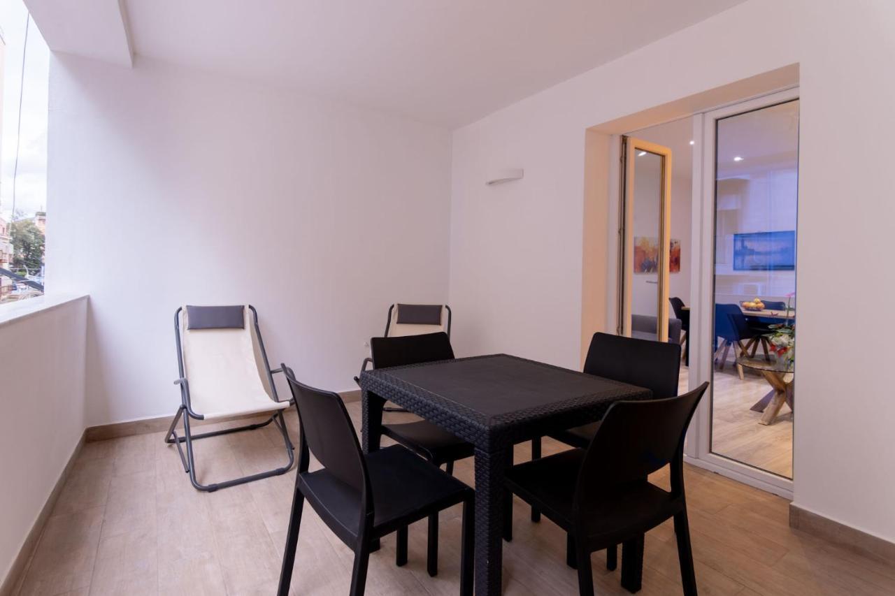 Sarale Apartments Palermo Esterno foto